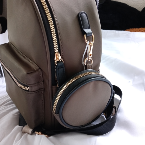 Backpack - Picture 2 of 3